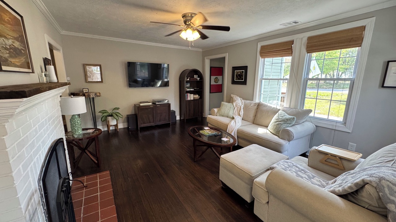 Photo of Livingroom in Pendleton King