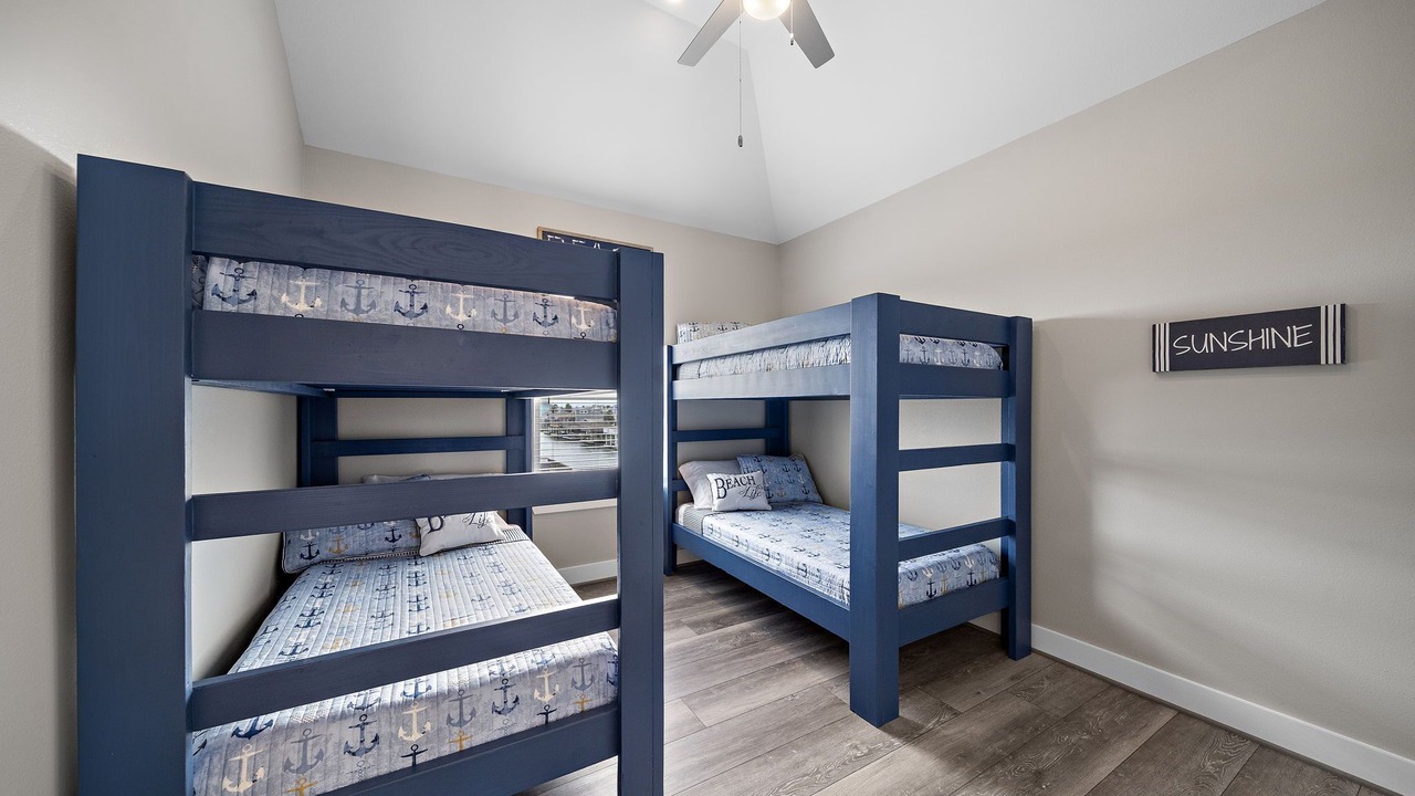 Photo of Bedroom in Jamaica Beach
