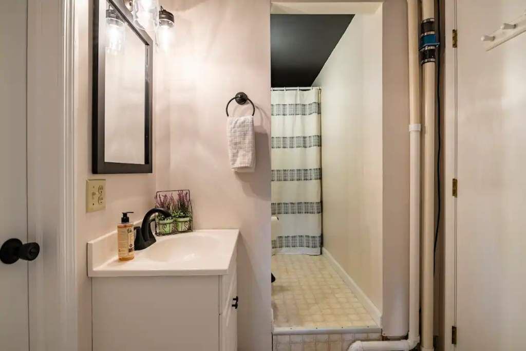 Photo of Bathroom in Nook
