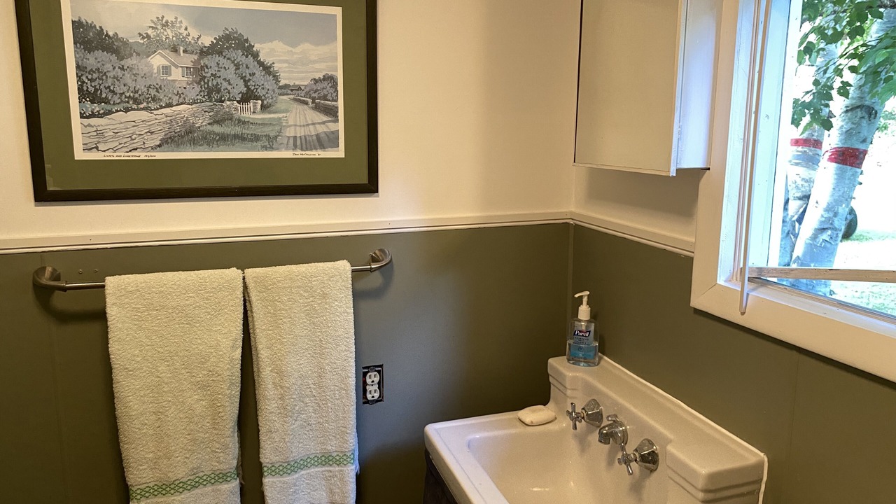 Photo of Bathroom in Wolfe Island