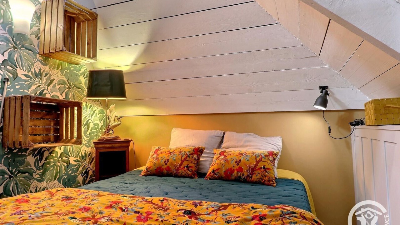 Photo of Bedroom in Combourg