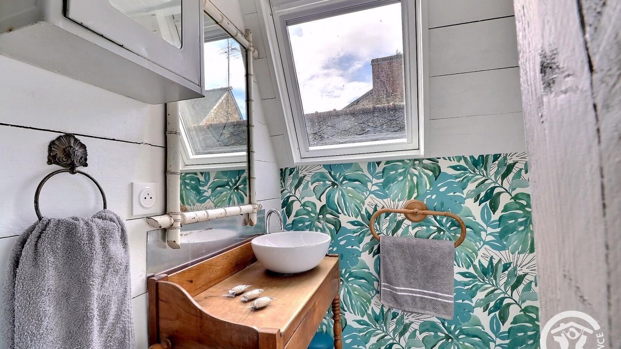 Photo of Bathroom in Combourg