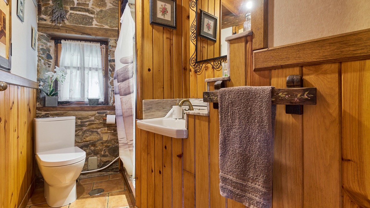 Photo of Bathroom in Priaranza del Bierzo