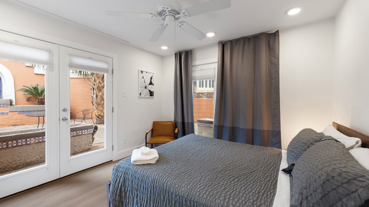 Photo of Bedroom in Civic District