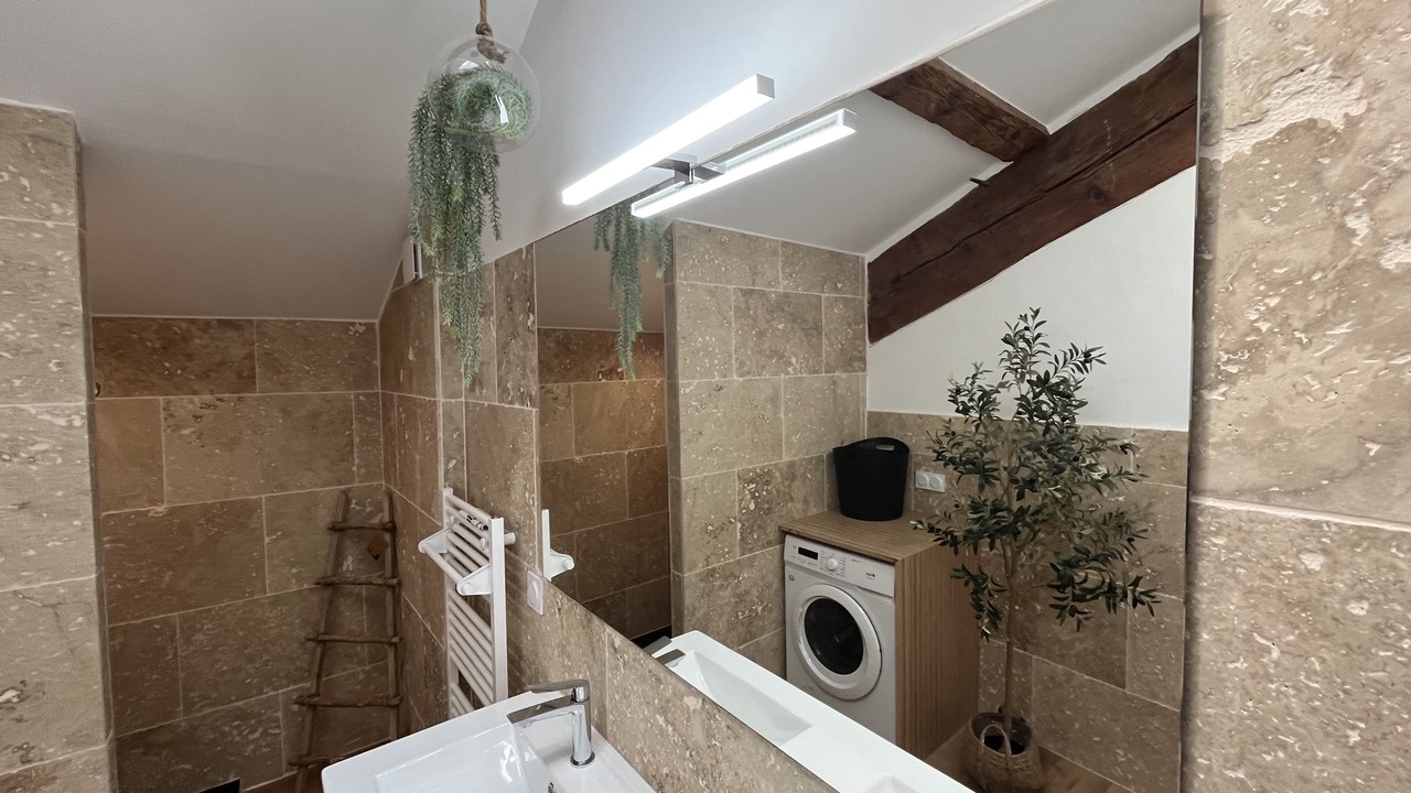 Photo of Bathroom in Le Somail
