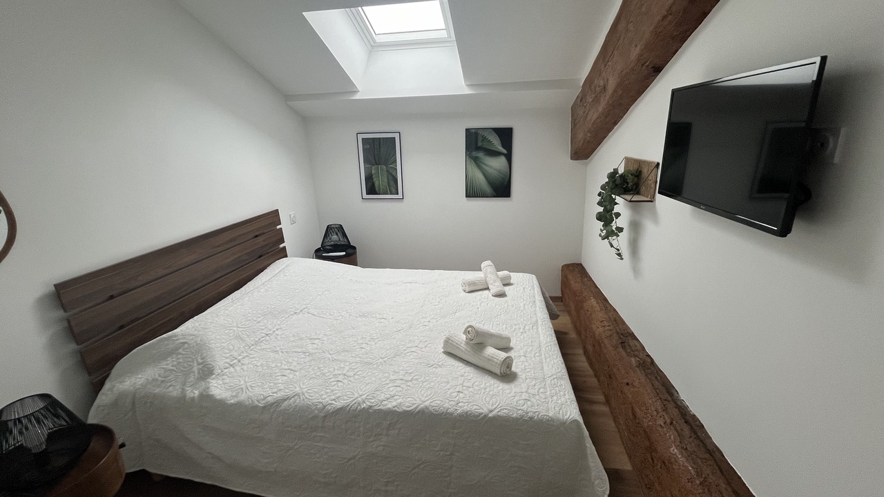 Photo of Bedroom in Le Somail