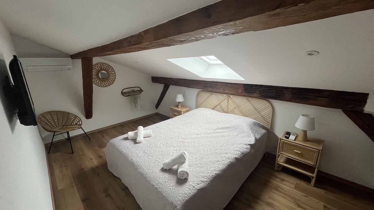 Photo of Bedroom in Le Somail