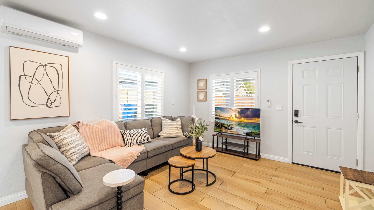 Photo of Livingroom in Ontario