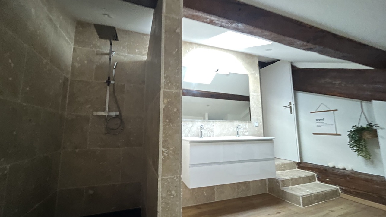 Photo of Bathroom in Le Somail