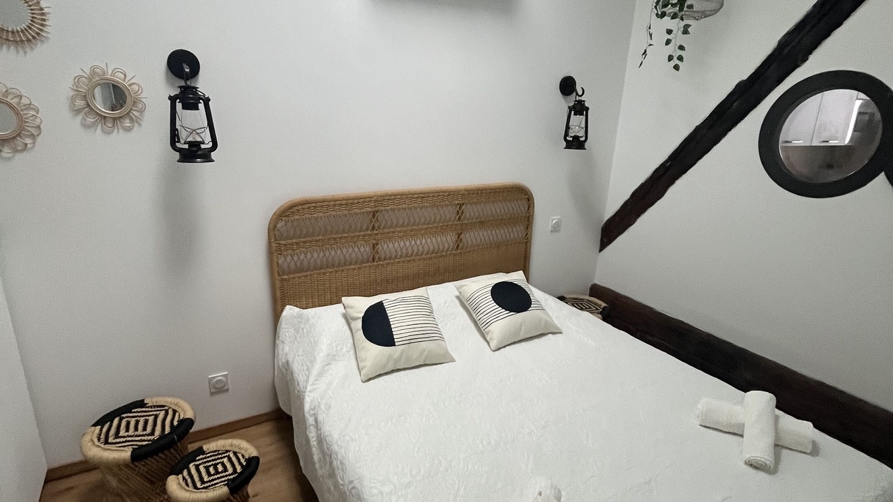 Photo of Bedroom in Le Somail