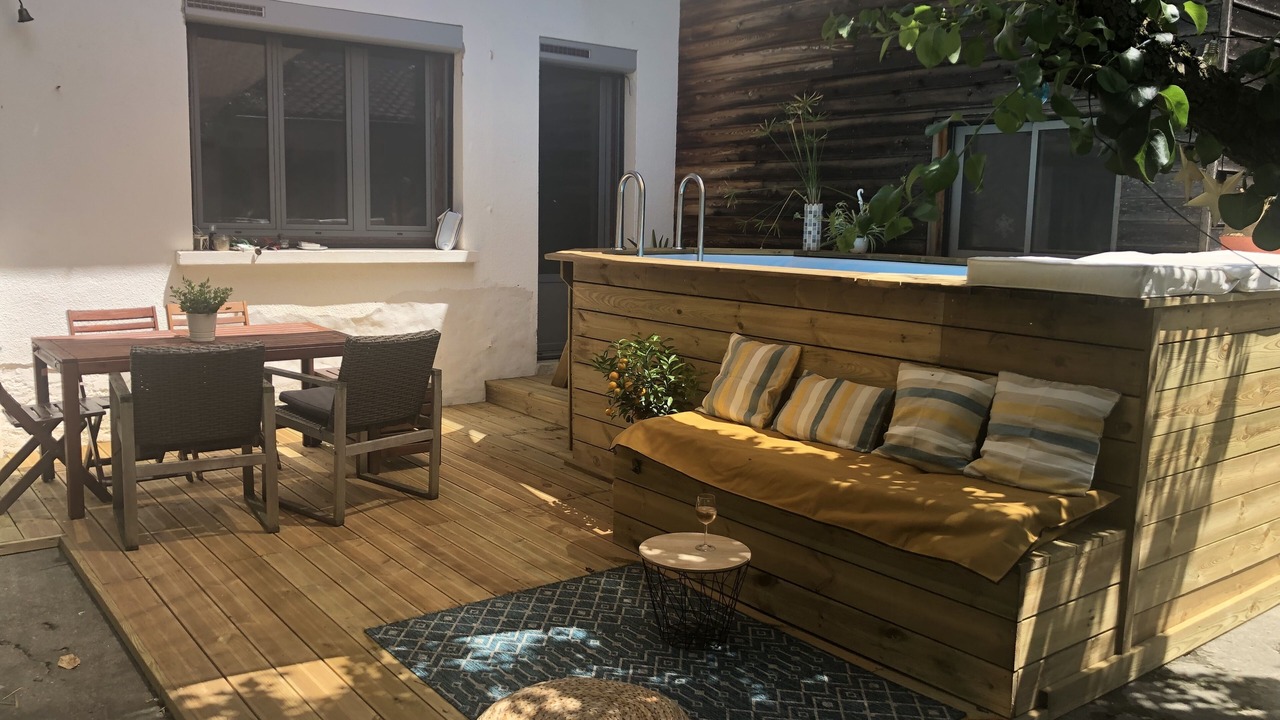 Photo of Outdoor in Fontaine Lestang-Bagatelle-Papus-Tabar-Bordelongue