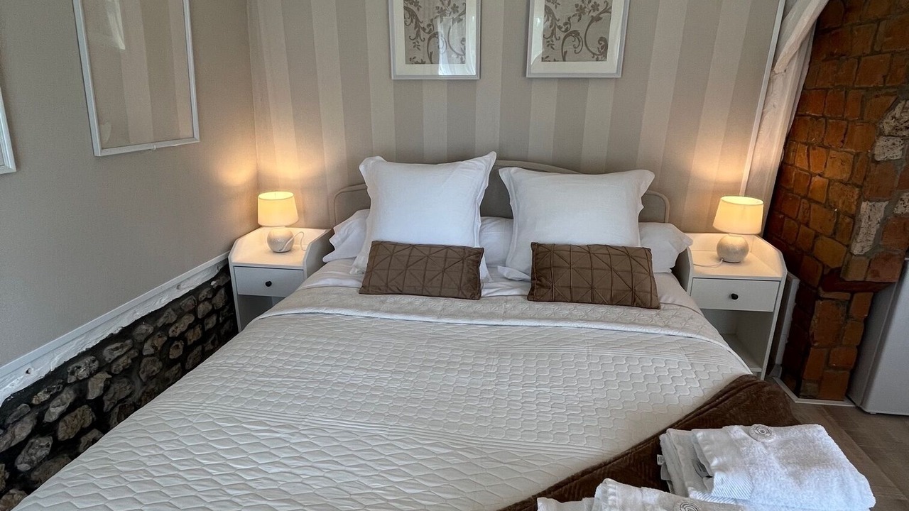 Photo of Bedroom in Manneville-la-Raoult