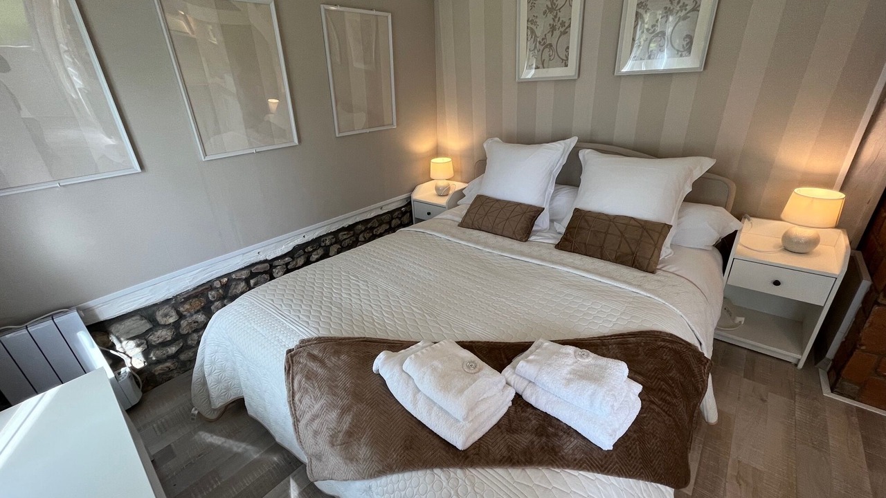 Photo of Bedroom in Manneville-la-Raoult