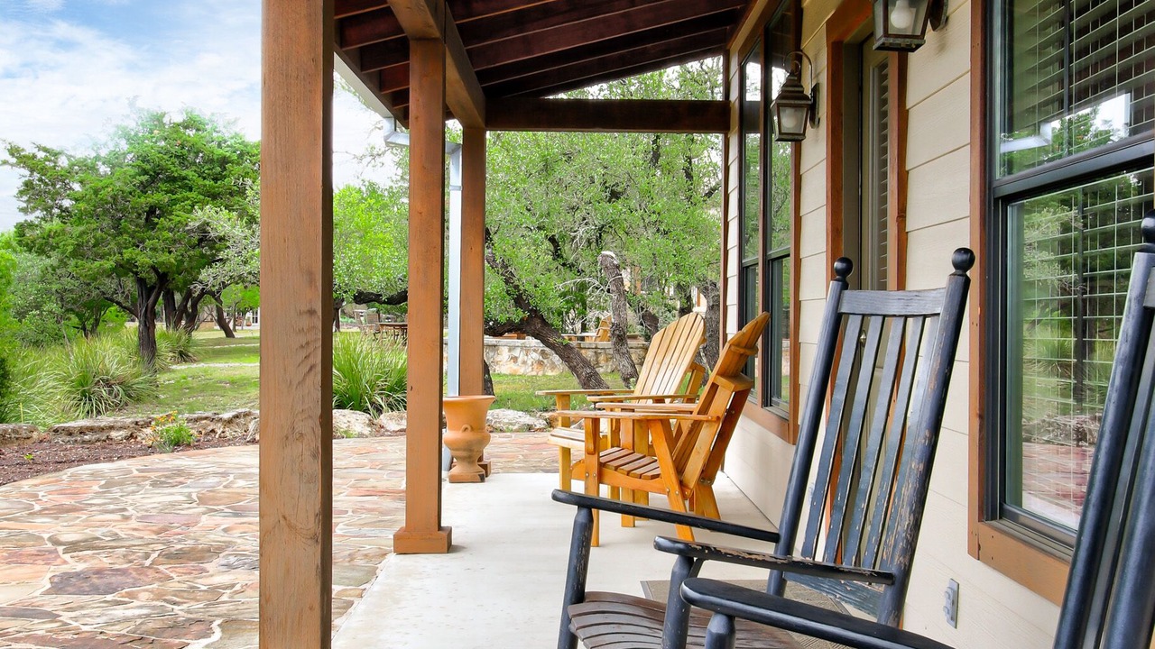 Photo of Patio Balcony in Comfort