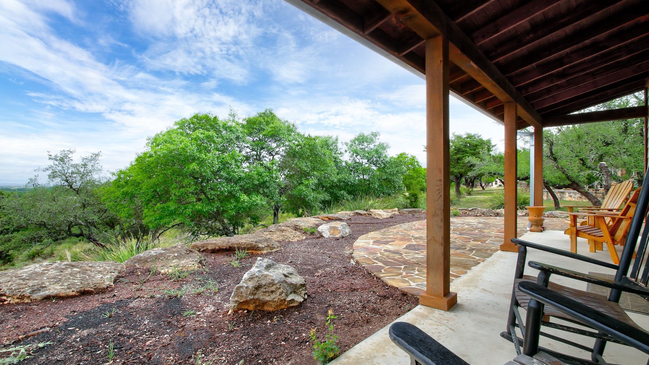 Photo of Patio Balcony in Comfort