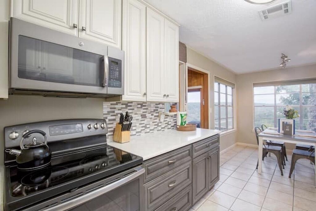 Photo of Kitchen in Canyon Lake