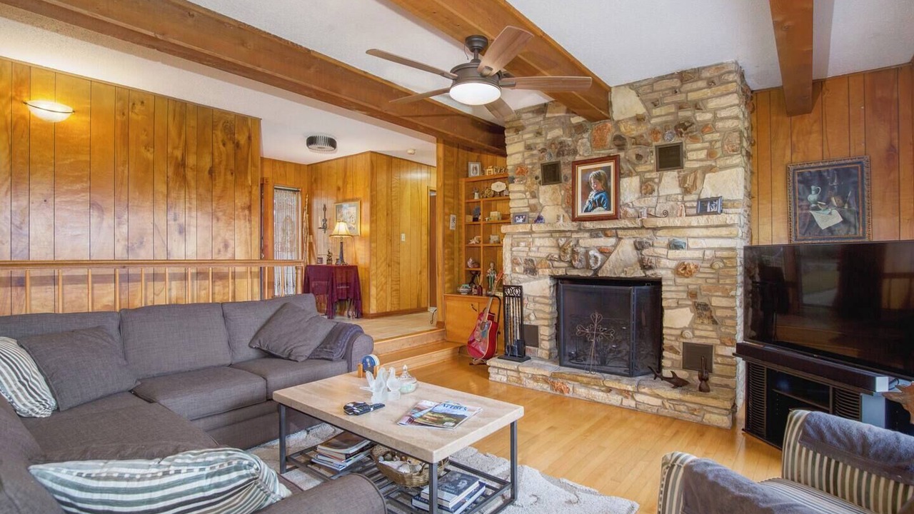 Photo of Livingroom in Canyon Lake