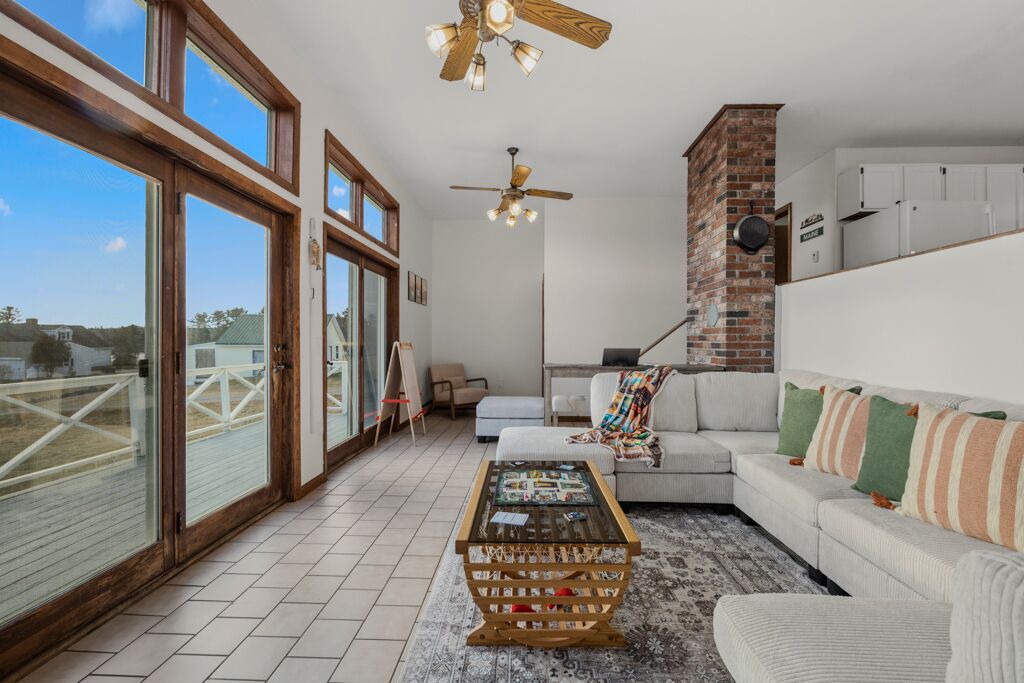 Photo of Livingroom in Lamoine