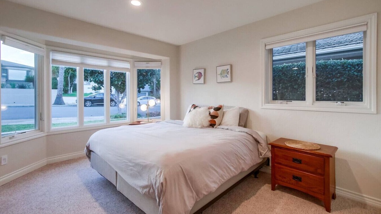 Photo of Bedroom in Sunset Cliffs