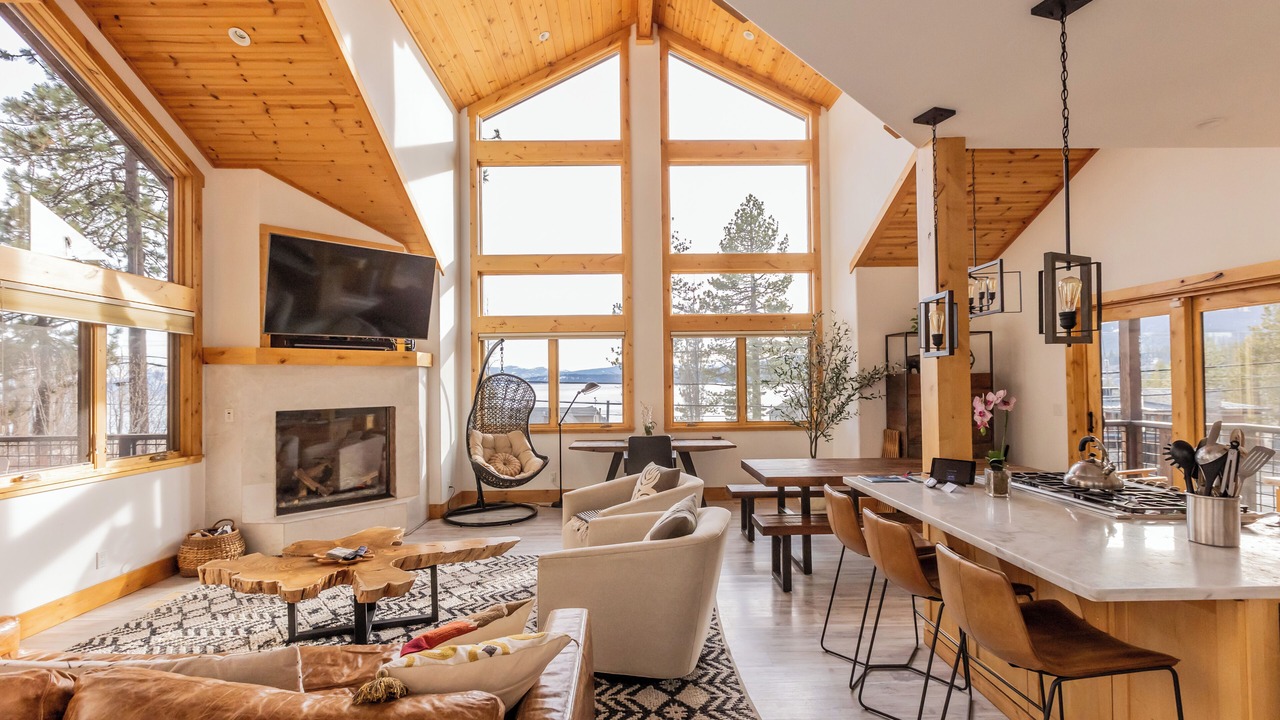 Photo of Livingroom in Tahoe Vista
