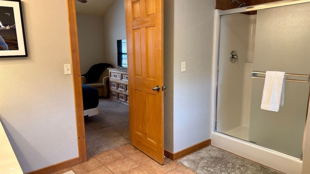 Photo of Bathroom in Reeds Spring