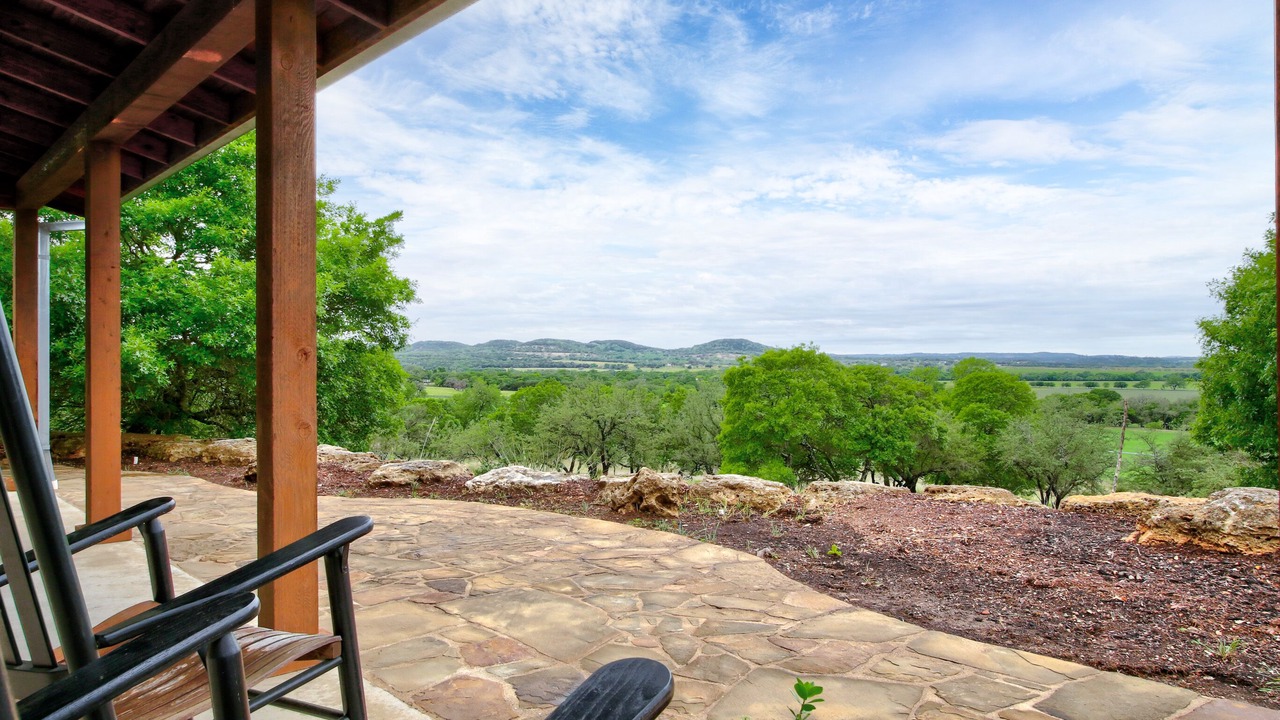 Photo of Patio Balcony in Comfort