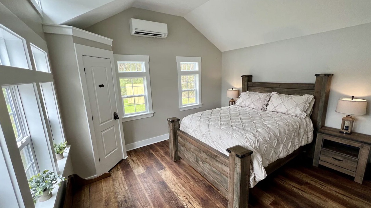 Photo of Bedroom in Benson