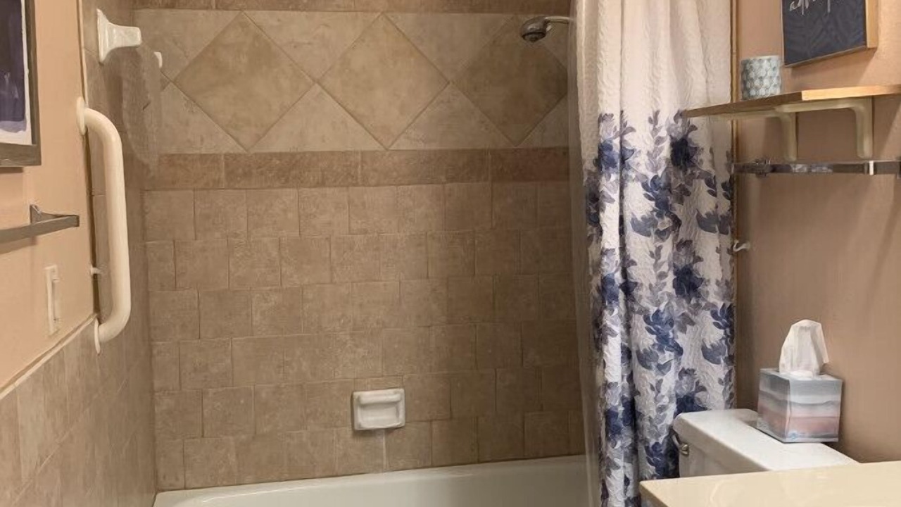 Photo of Bathroom in Hot Springs Village