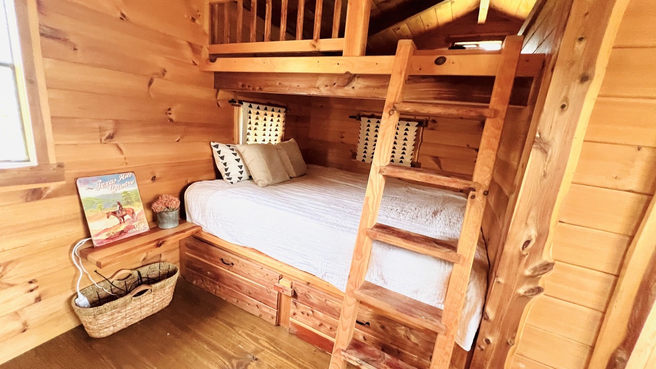 Photo of Bedroom in Marble Falls
