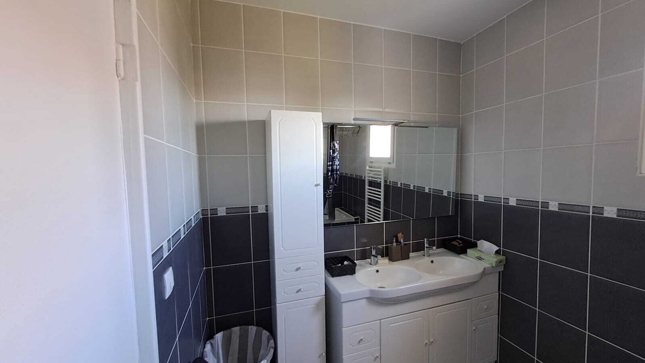 Photo of Bathroom in Le Cres