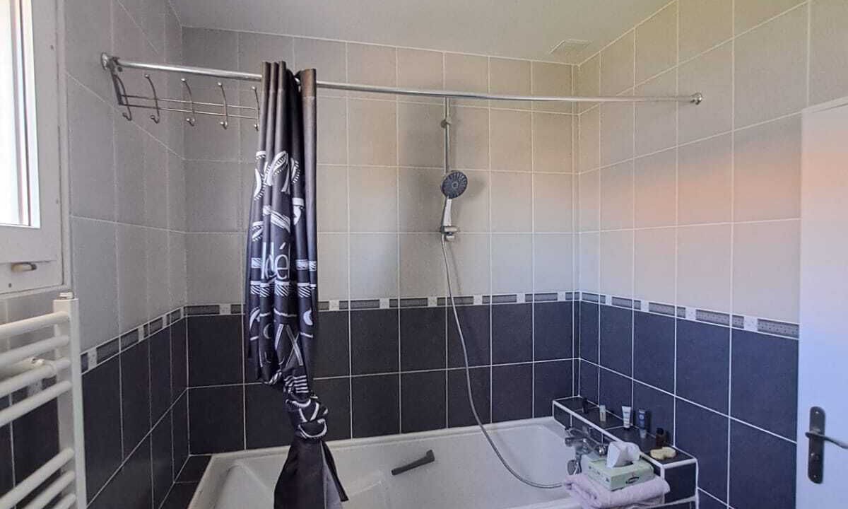 Photo of Bathroom in Le Cres