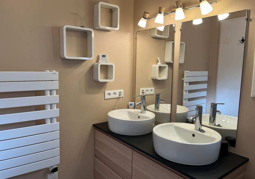 Photo of Bathroom in Plaisir