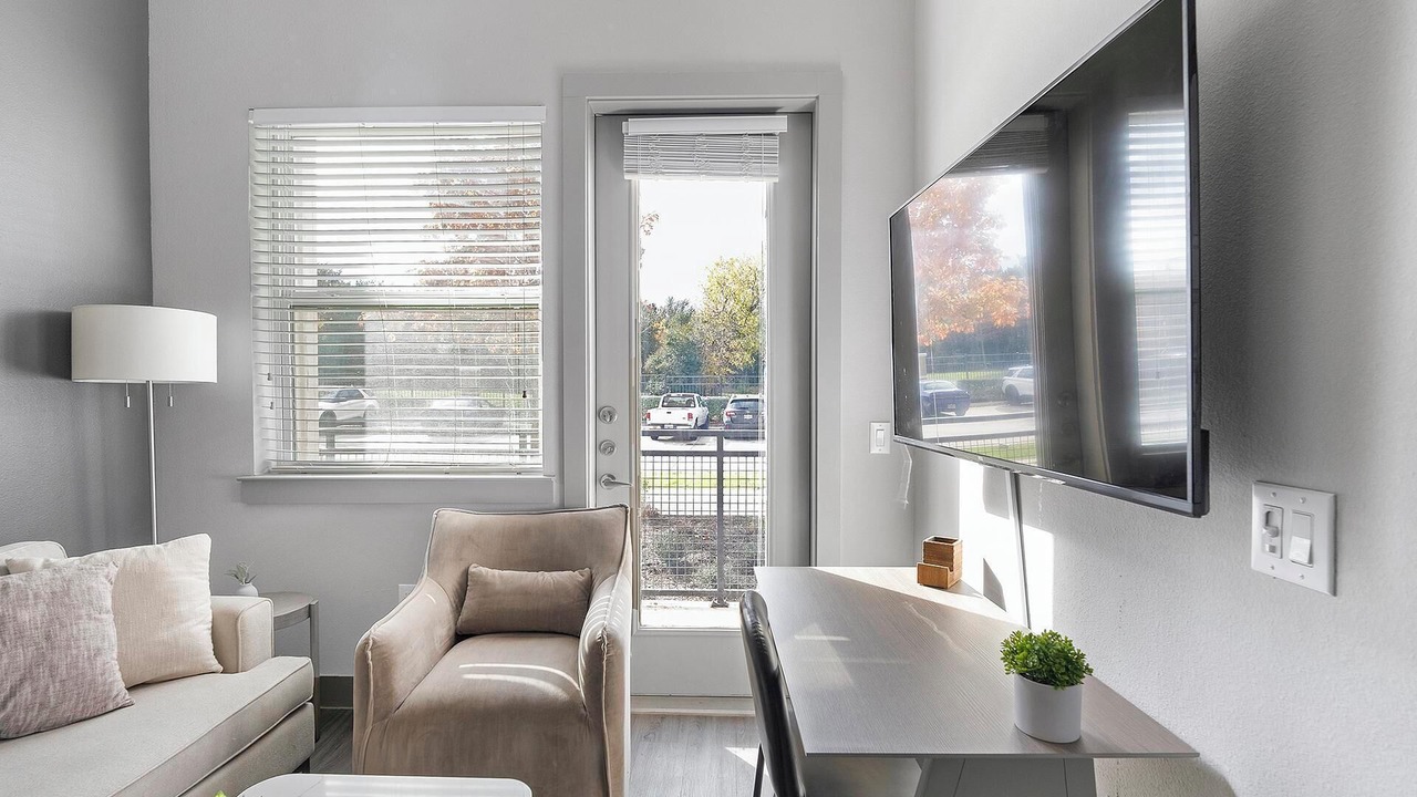 Photo of Livingroom in Montopolis