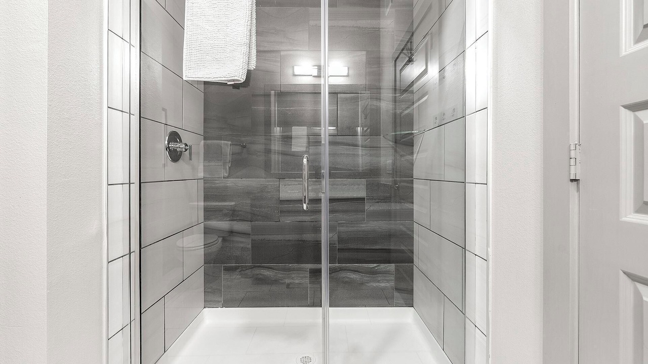 Photo of Bathroom in Montopolis