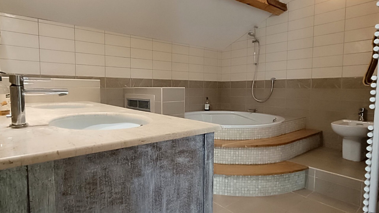 Photo of Bathroom in Saint-Beauzeil