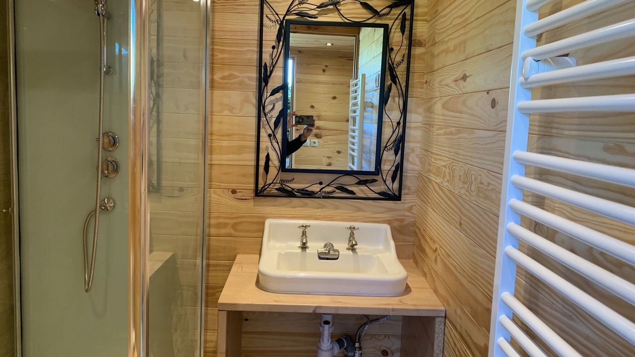 Photo of Bathroom in Huriel