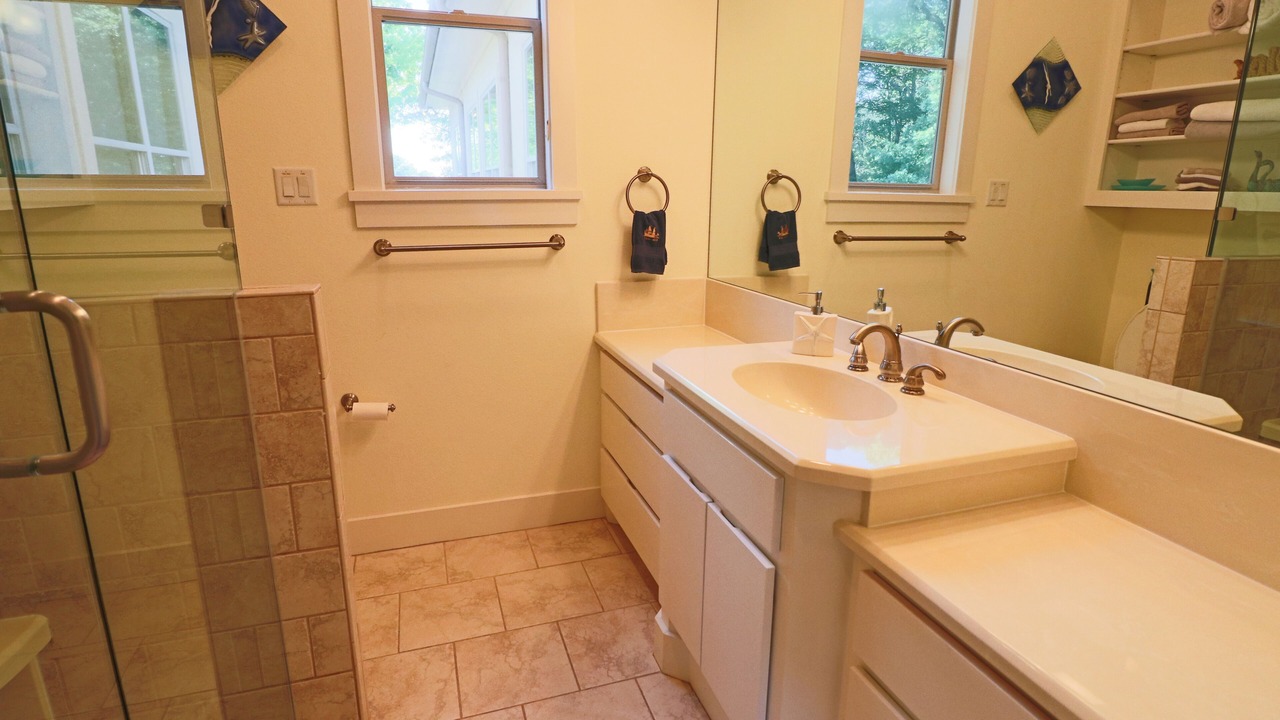 Photo of Bathroom in Tool