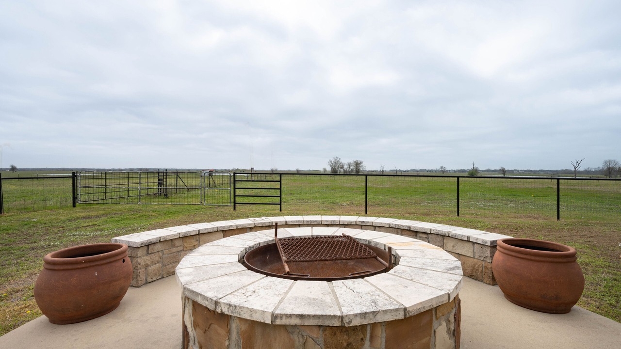 Photo of Outdoor in Bryan