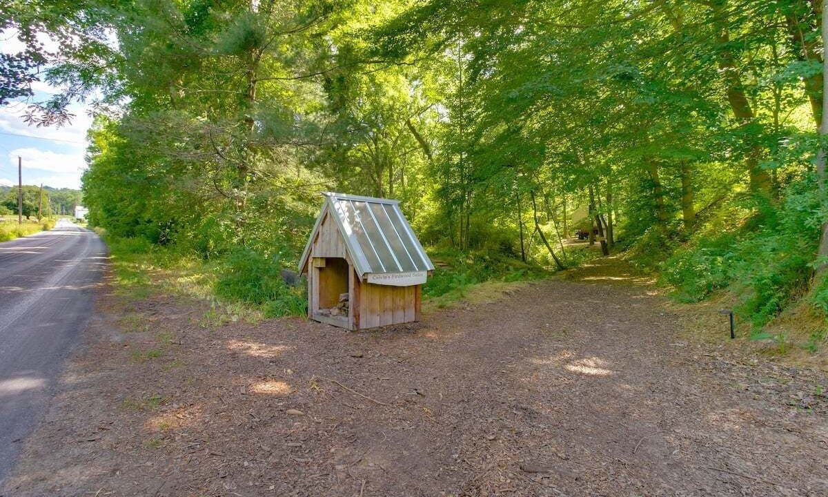 Photo of Others in Strasburg