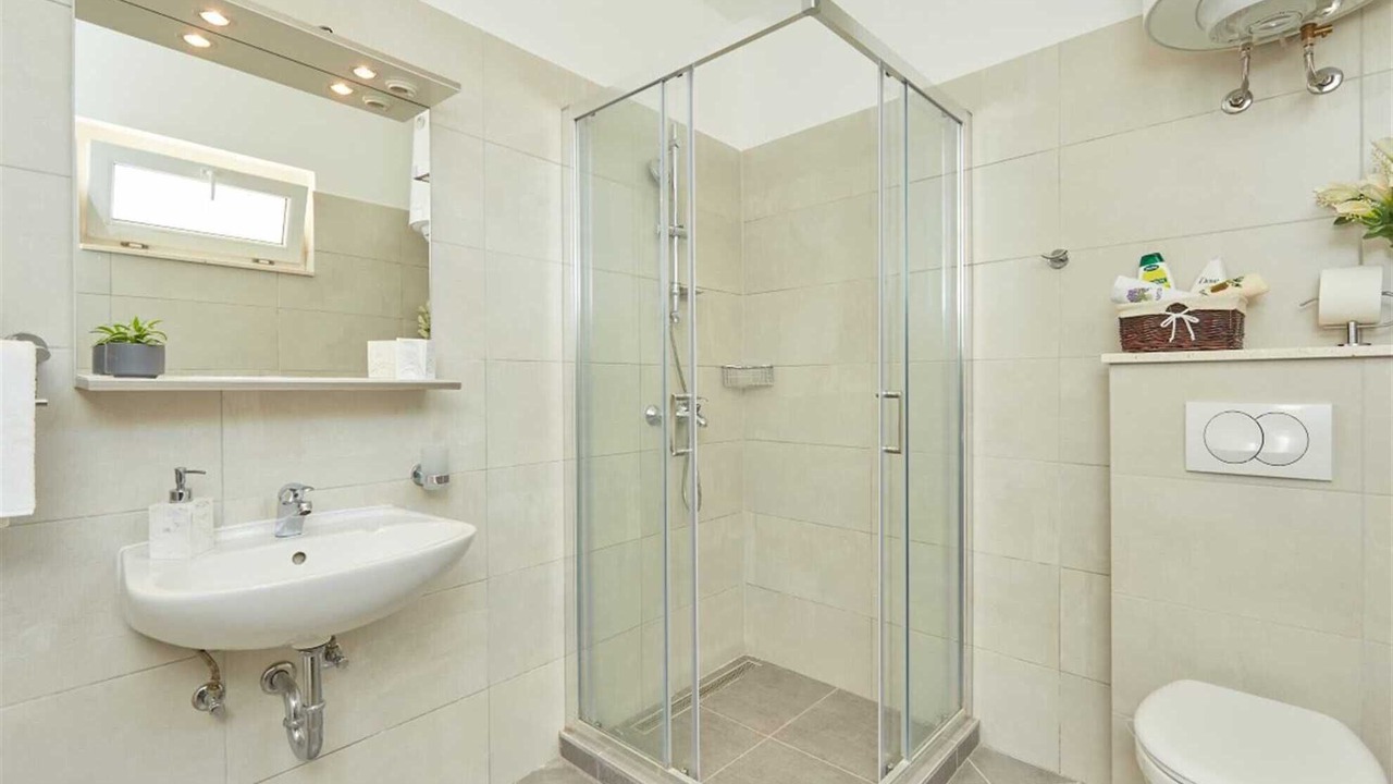 Photo of Bathroom in Montovjerna