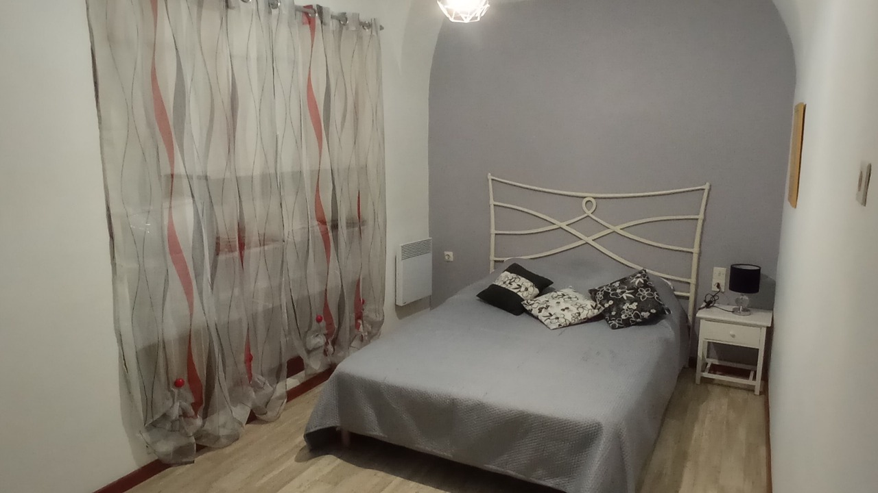 Photo of Bedroom in Montpeyroux