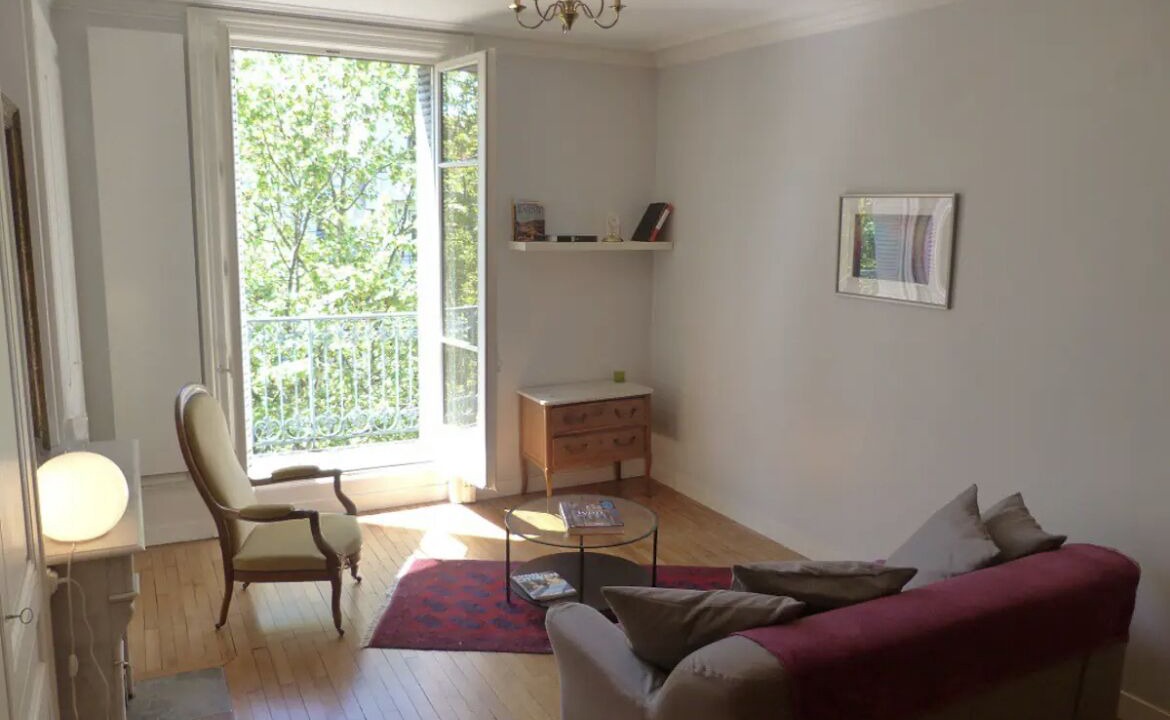 Photo of Livingroom in Voltaire - Saint Amour