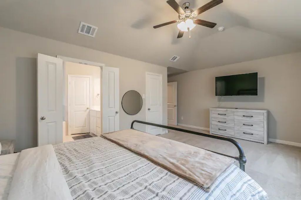 Photo of Bedroom in North Central Carrollton