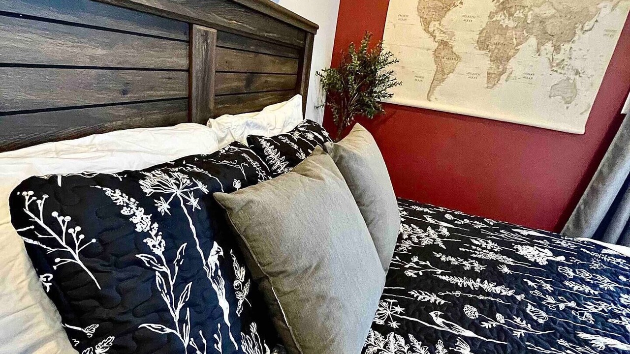 Photo of Bedroom in Hutchinson