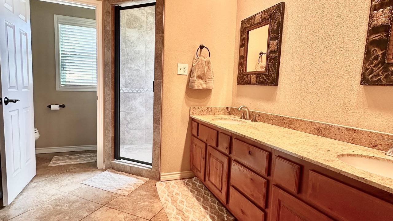 Photo of Bathroom in Brazoria