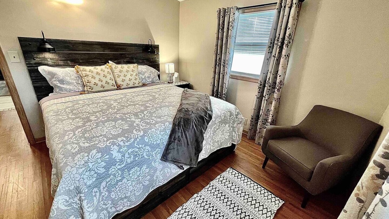 Photo of Bedroom in Hutchinson