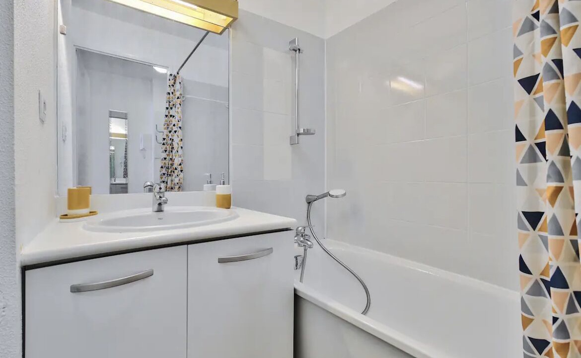 Photo of Bathroom in Charpennes - Charmettes