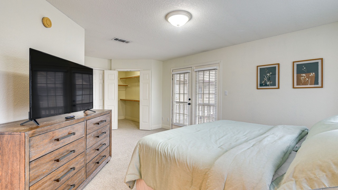 Photo of Bedroom in Clear Lake Shores