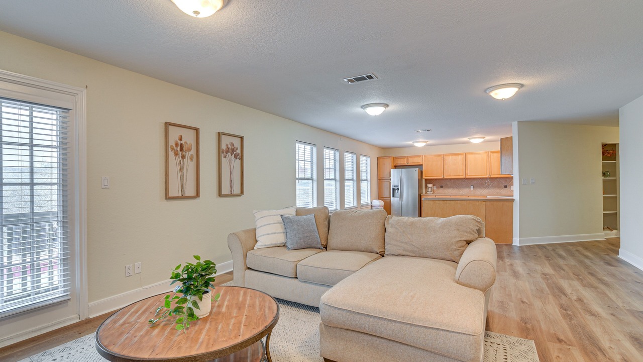 Photo of Livingroom in Clear Lake Shores