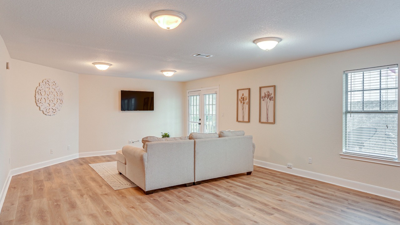 Photo of Bedroom in Clear Lake Shores